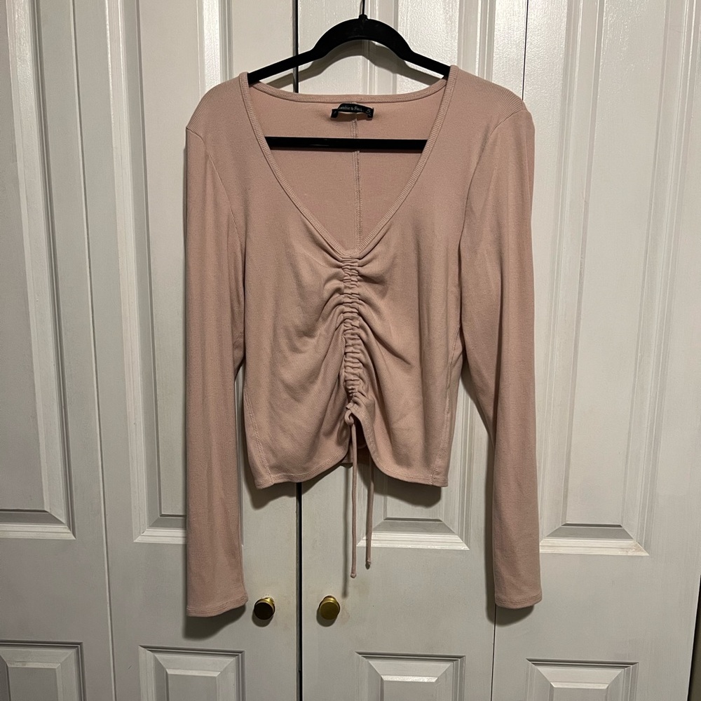 Abercrombie ruched light pink long sleeve top